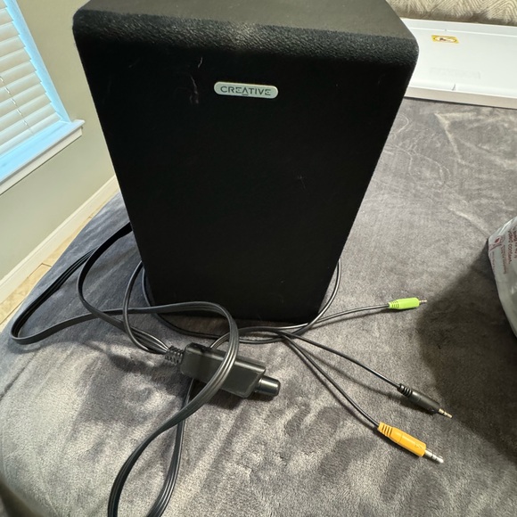 Computer speakers - Picture 3 of 3